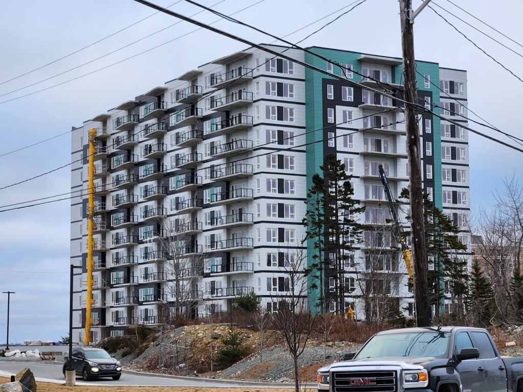 285 Larry Uteck