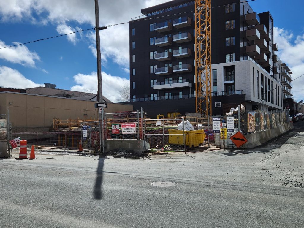 Admiral’s Corner Apartments